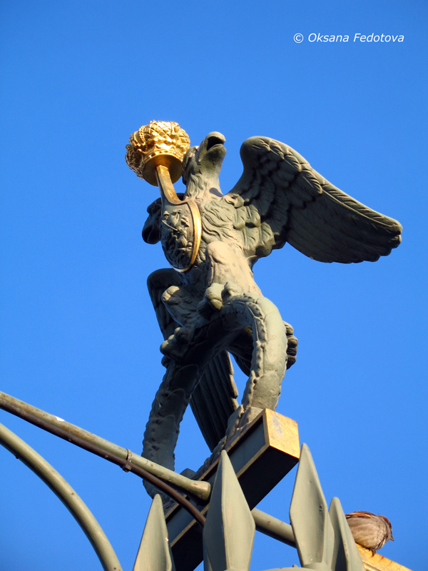 Zweiköpfiger Adler - Schmuck einer Brücke (Detail)