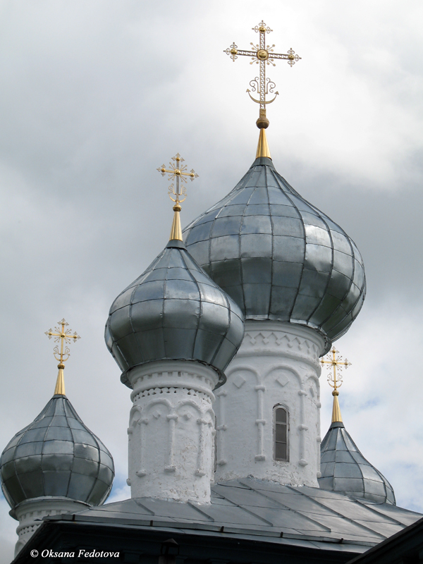 Zwiebelkuppeln der Mariä-Geburt-Kirche (17.Jh.)